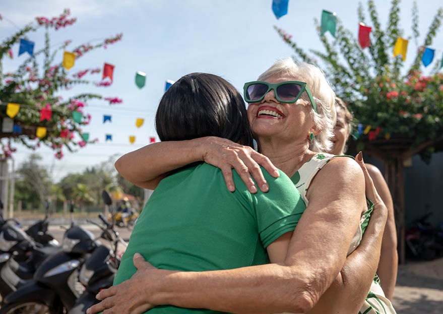 IMPERATRIZ_MA 25 de Junho de 2025 OCB / UNIMED Na imagem, Margarida Neres Pessoa Nunes se alonga com o auxilo de  Dayanne Luzia Queiroz Porcinio na clinica Unimed em Imperatriz/MA.  Imagem: Alexandre Rezende / NITRO Historias Visuais