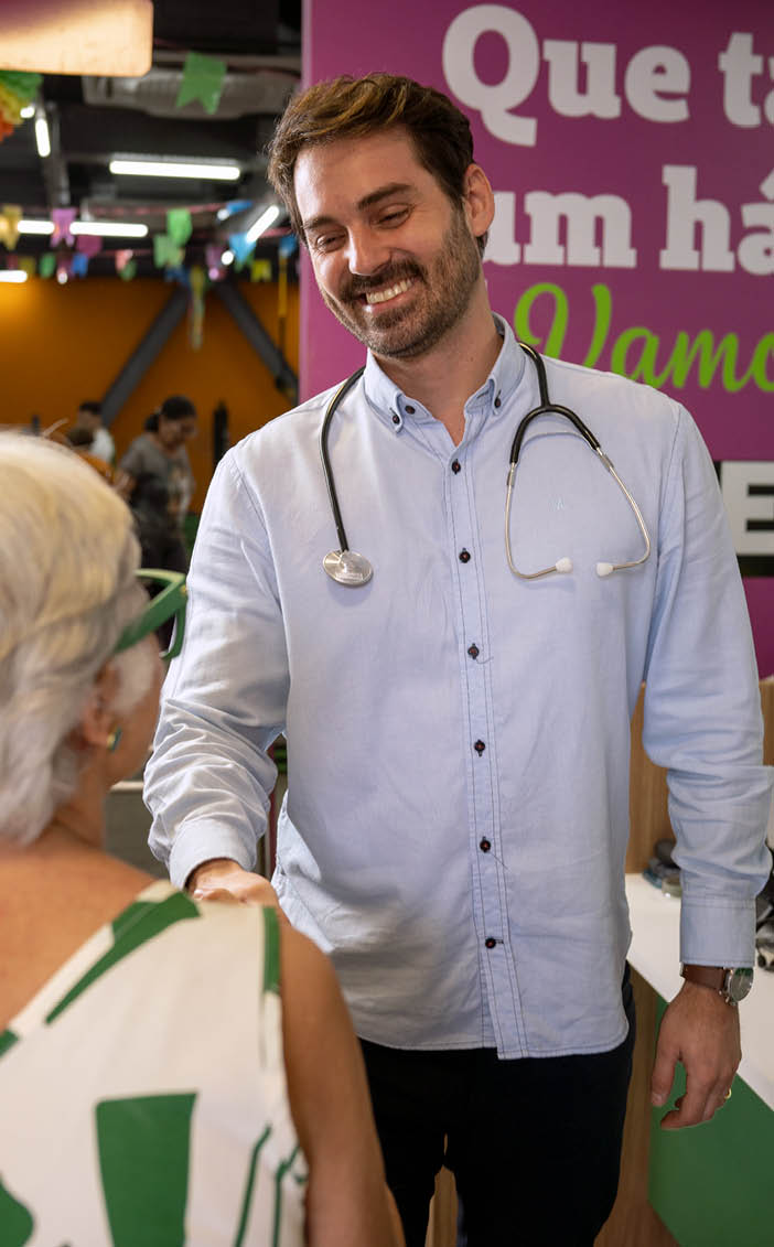 IMPERATRIZ_MA 25 de Junho de 2025 OCB / UNIMED Na imagem, Ricardo Grama, medico, na clinica Unimed em Imperatriz/MA.  Imagem: Alexandre Rezende / NITRO Historias Visuais