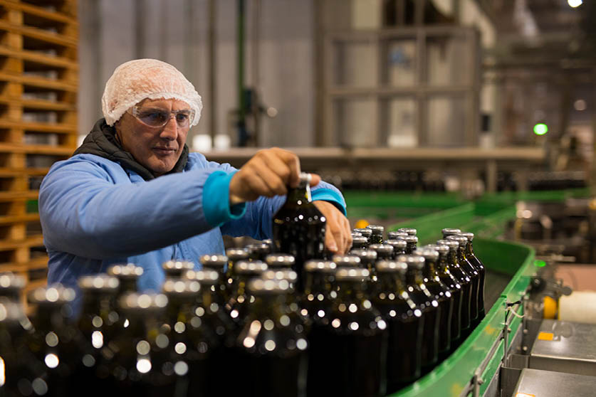 Cooperativa Nova Alian a, Flores da Cunha RS. Rodimar Vizentin, funcion rio cooperativa.