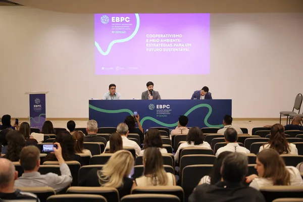 Artigo aponta relação entre desempenho e inclusão feminina em coops