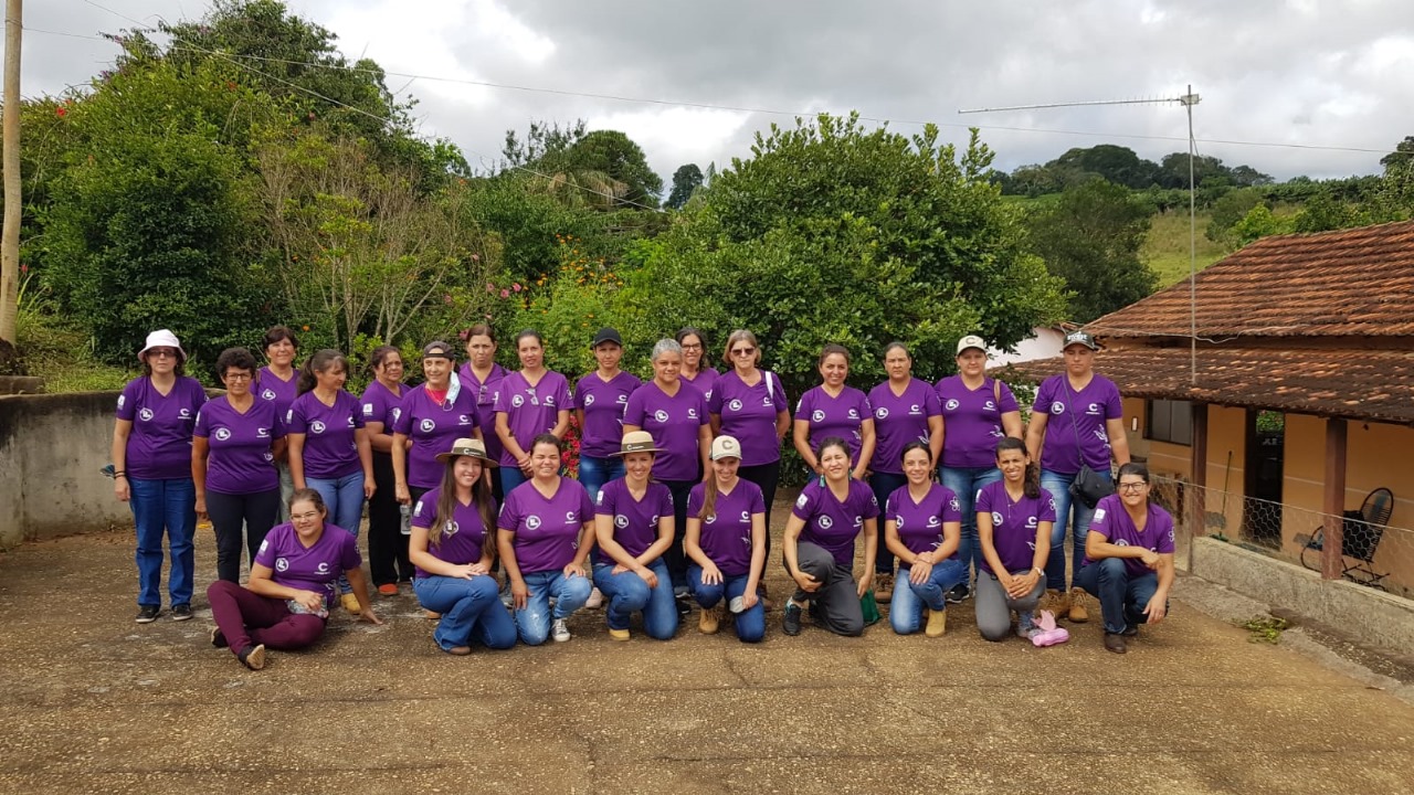 Cooperadas da Coopfam se mobilizam para aumentar protagonismo feminino no campo