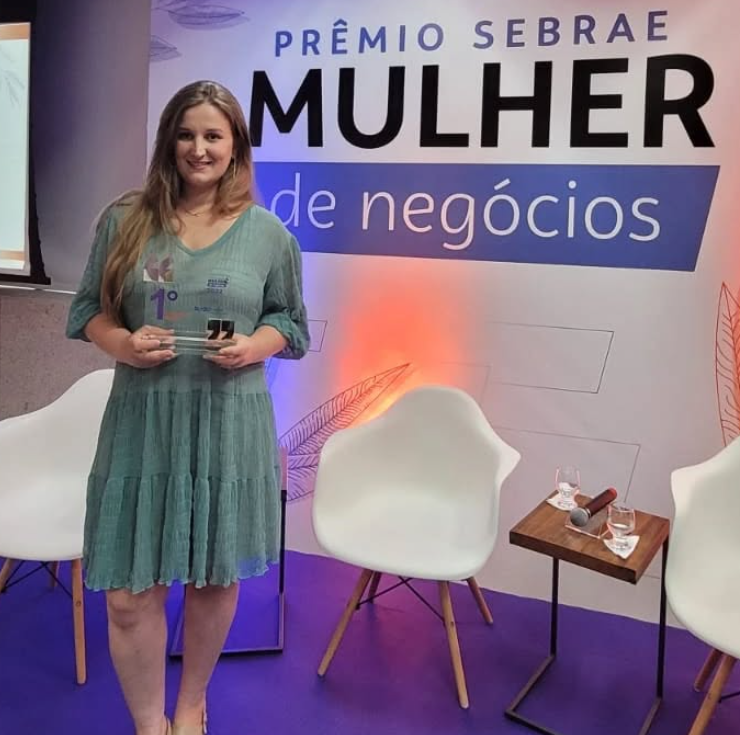 Com apoio do Sicoob Conexão, agricultora desenvolve fábrica de chocolate sustentável e lidera empoderamento feminino