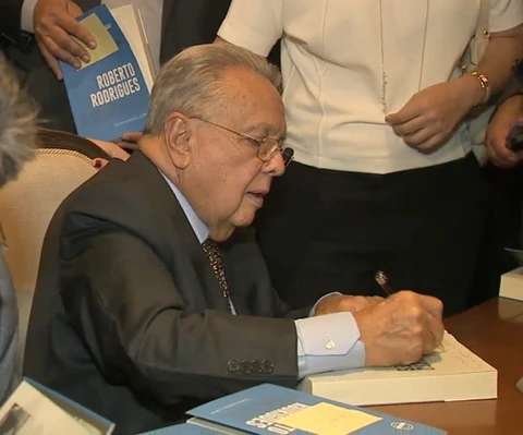 Biografia de Roberto Rodrigues revela legado cooperativista