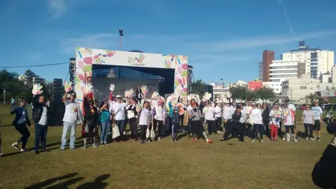 SC | Sol leva milhares de pessoas ao Dia C em Florianópolis