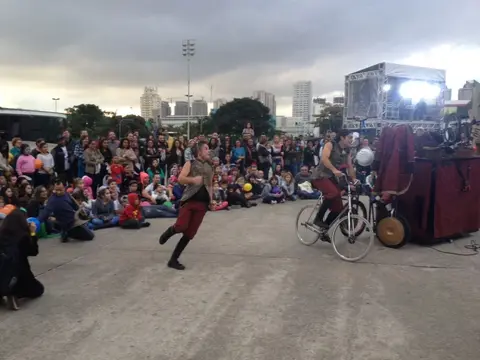 SP | Circo Amarillo encanta adultos e crianças no Dia C em São Paulo