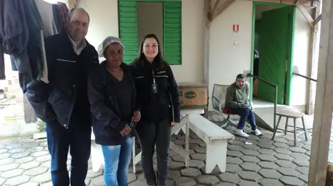 RS| Entrega do óleo arrecadado na campanha &quot;Recicle Óleo de Cozinha&quot;