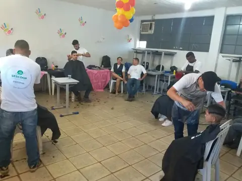 RO | Corte de cabelo entre os serviços mais procurados