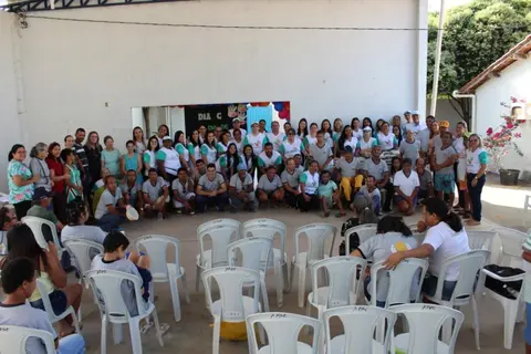 Gratidão marca entrega de alimentos para a Apae de Pedro Afonso 