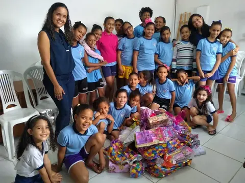 Festividades natalinas se somam ao cooperativismo no Lar da Menina, em Maceió/AL