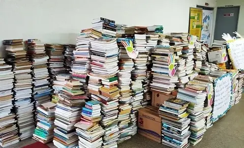 Sicredi Creduni promove campanhas de doação de livros e preservação ambiental