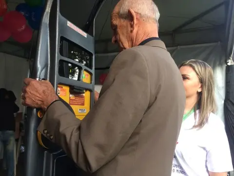 PR | Em Curitiba, orientações de saúde e jogos lúdicos atraem crianças e adultos