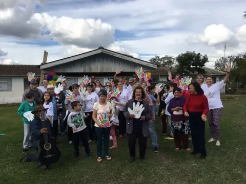 Colégio Cooperativa realiza Mutirão do Bem no Conjunto Renascer