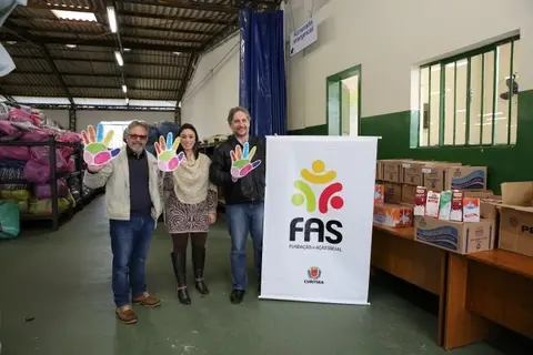 Fundação Ação Social de Curitiba recebe doações das cooperativas