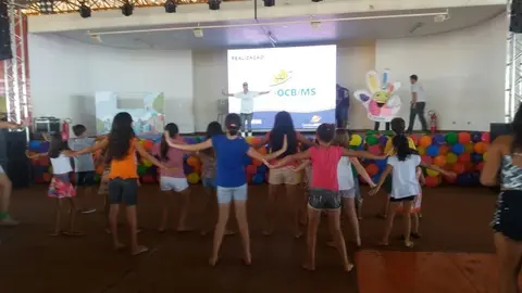 MS | Crianças de Campo Grande aproveitam brinquedos, doces, dança e teatro