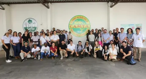 Futuros diplomatas visitam cooperativa no Pará