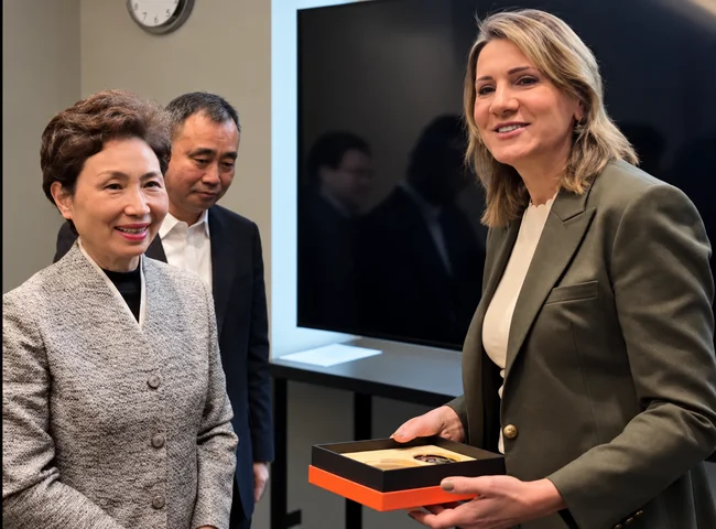 Delegação chinesa conhece força do coop brasileiro em visita a SP